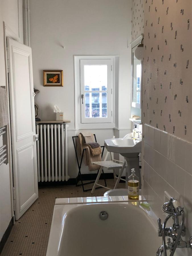 Beautifully Renovated Rooms On Place New York Angoulême Buitenkant foto