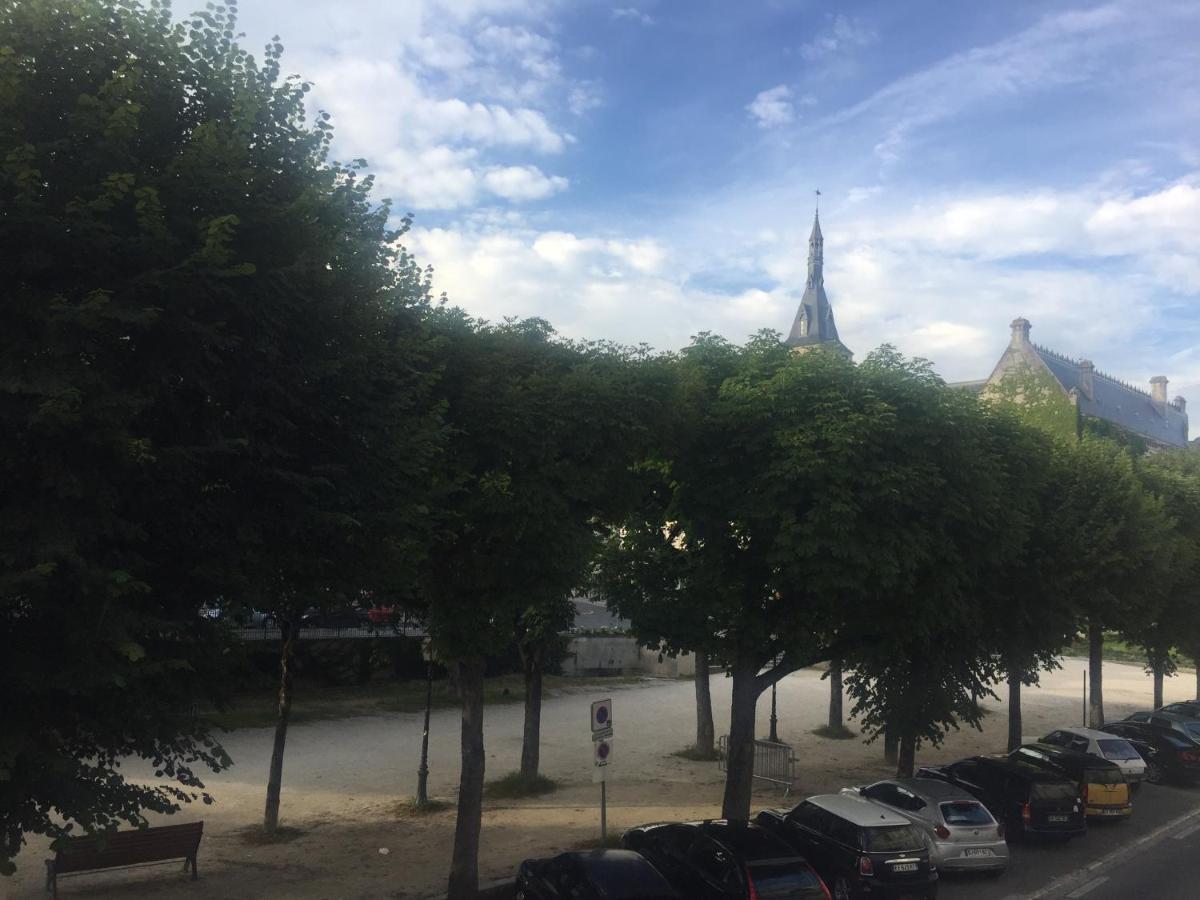 Beautifully Renovated Rooms On Place New York Angoulême Buitenkant foto