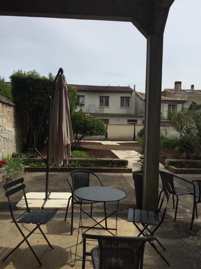 Beautifully Renovated Rooms On Place New York Angoulême Buitenkant foto